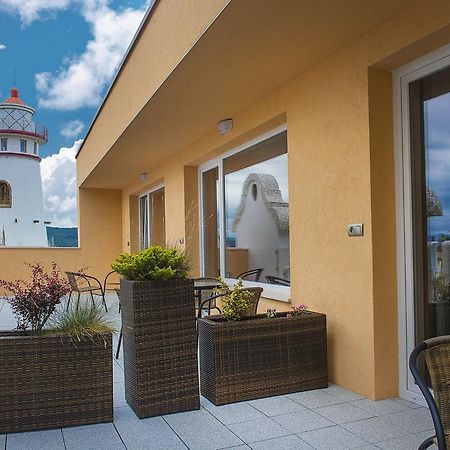 Plaza Beach Holiday House 普雷绍夫 外观 照片